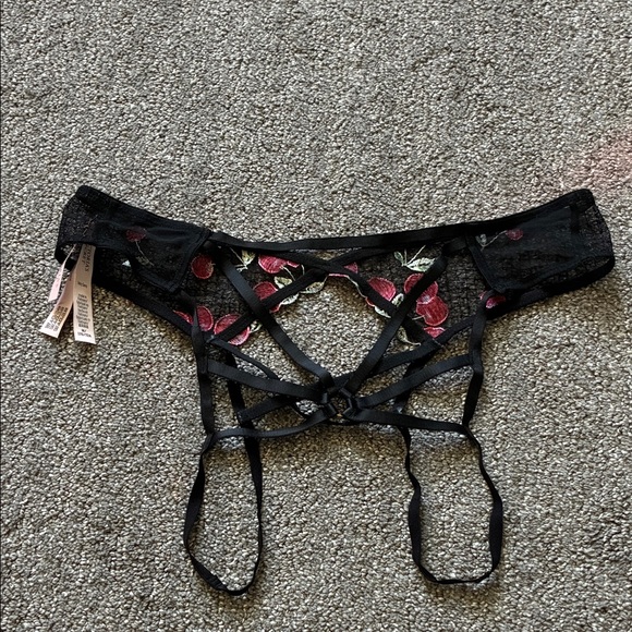 VS Black Lace Garter Belt with Red Cherry Embroidery - Picture 5 of 5